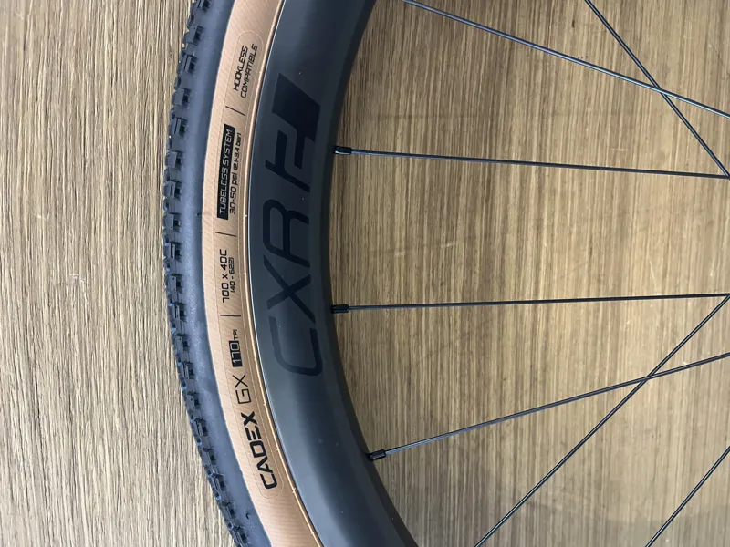 Giant CRX2 Wheelset plus Cadex 700x40 Tubeless Tyres-2