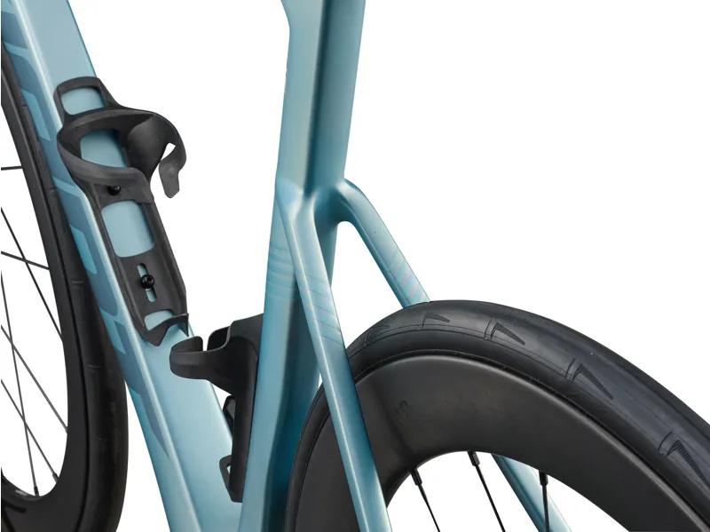 2027 Giant Propel Advanced Pro 1 Di2 Cryo Silver-2