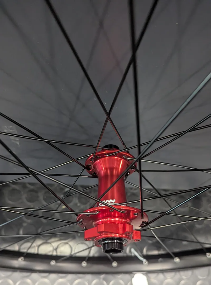 Blue Range Front Wheel 700 i30 Boost 6B Red Hub-1