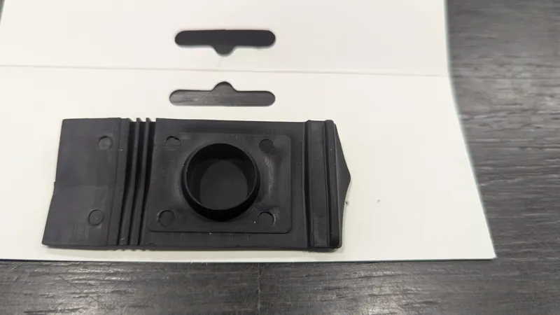 Giant E-bike Charge Port Cover Side Load For Energypak-1